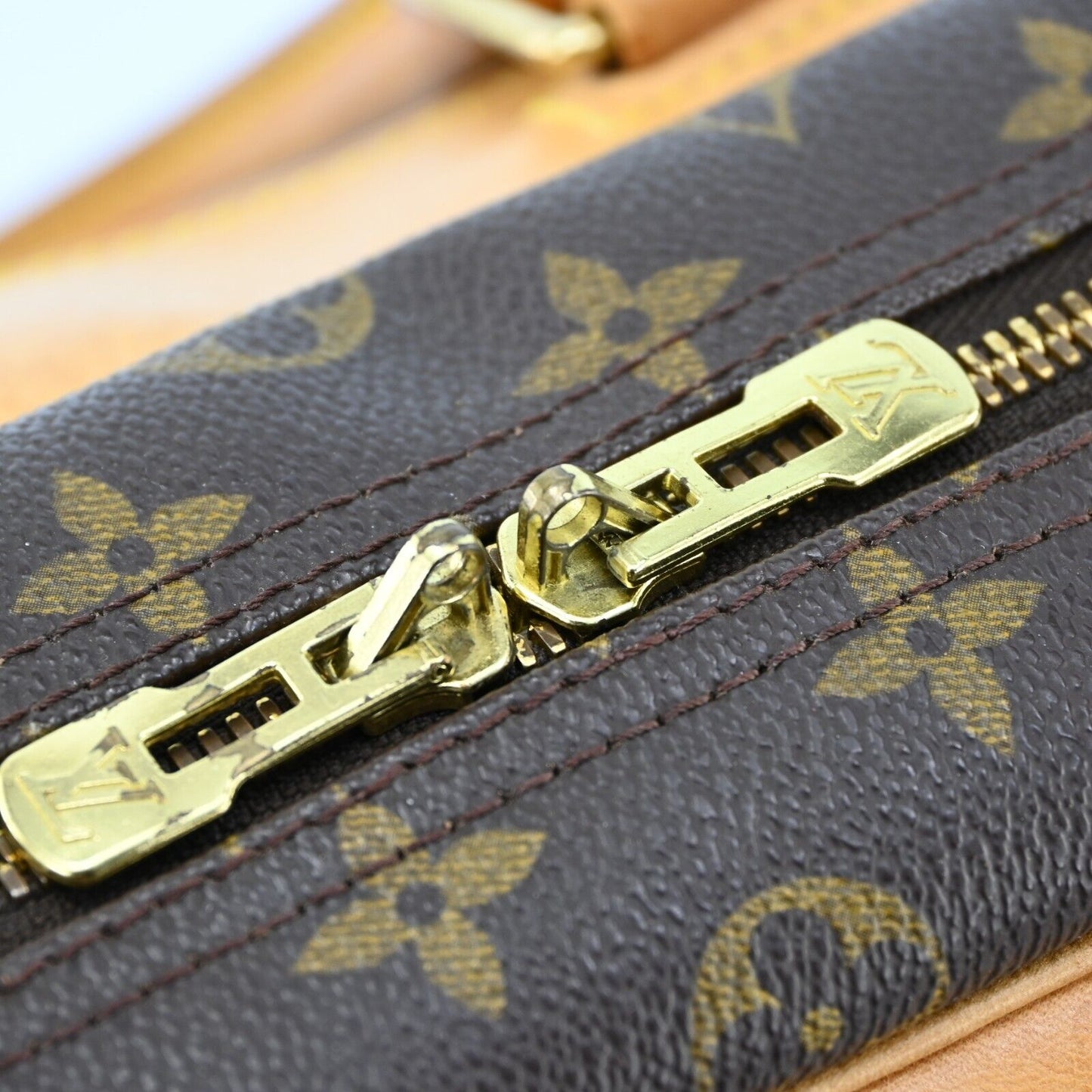 Louis Vuitton Deauville Hand Bag