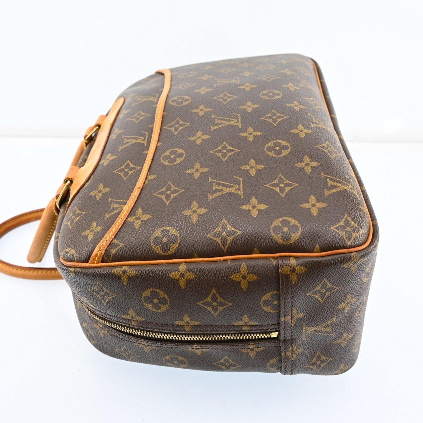 Louis Vuitton Deauville Hand Bag