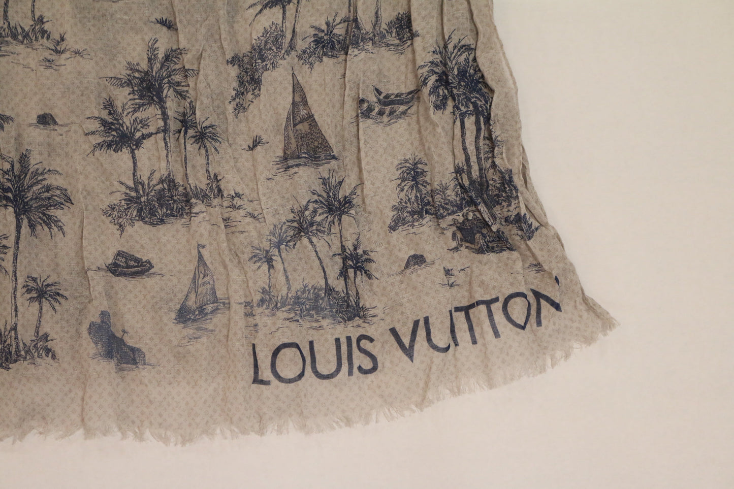 Louis Vuitton Linen Etole Stole