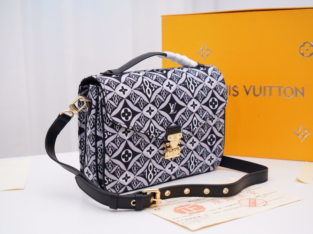 Designer Handbags Louis Vuitton 129