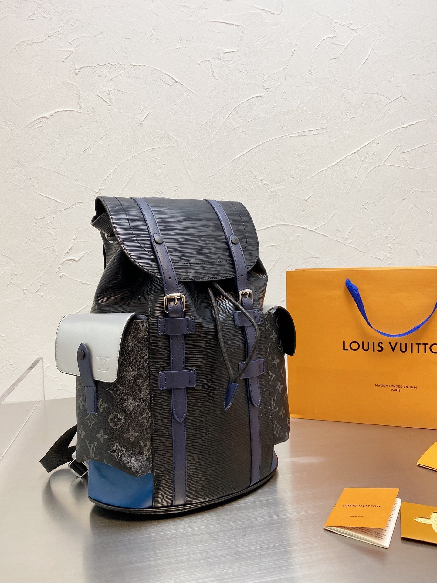 Designer Handbags Louis Vuitton 077