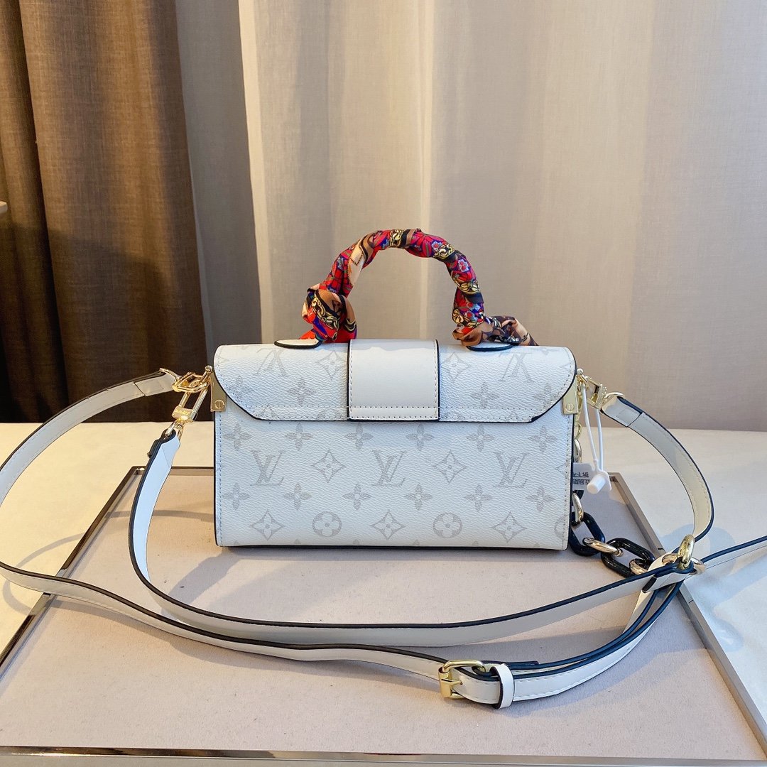 Designer Handbags Louis Vuitton 090