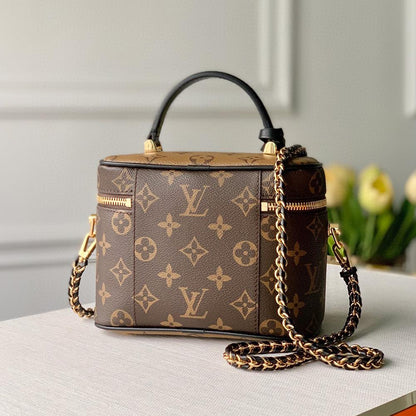 Louis Vuitton  VANITY PM