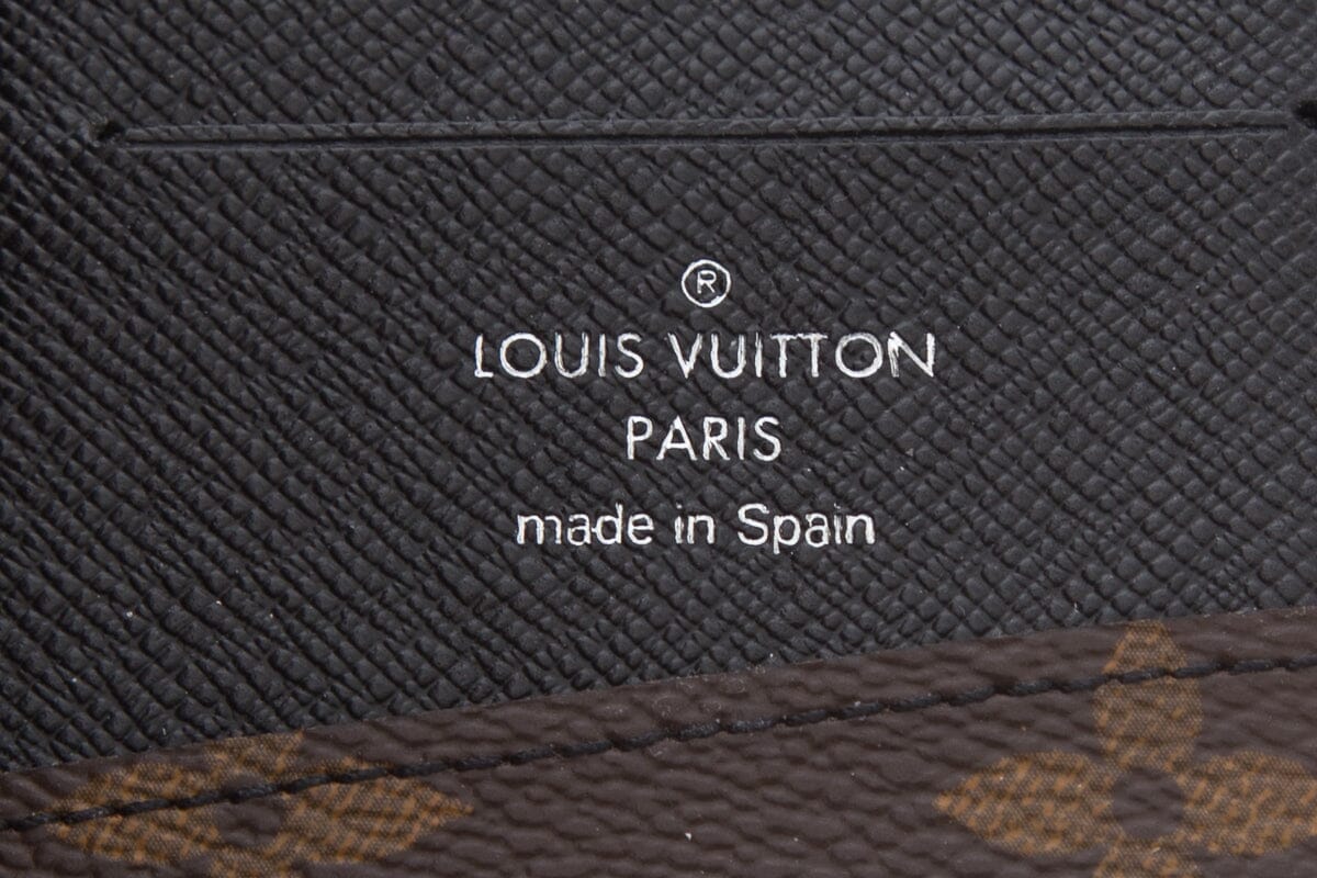 Louis Vuitton Brown & Black Monogram Canvas Mascassar Zippy Wallet