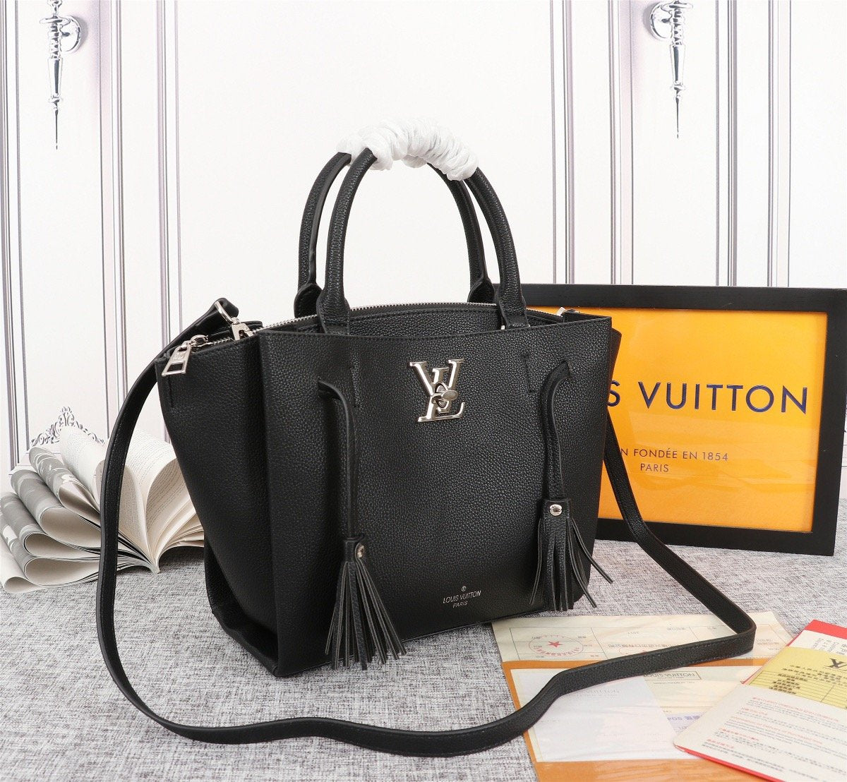 Designer Handbags Louis Vuitton 194