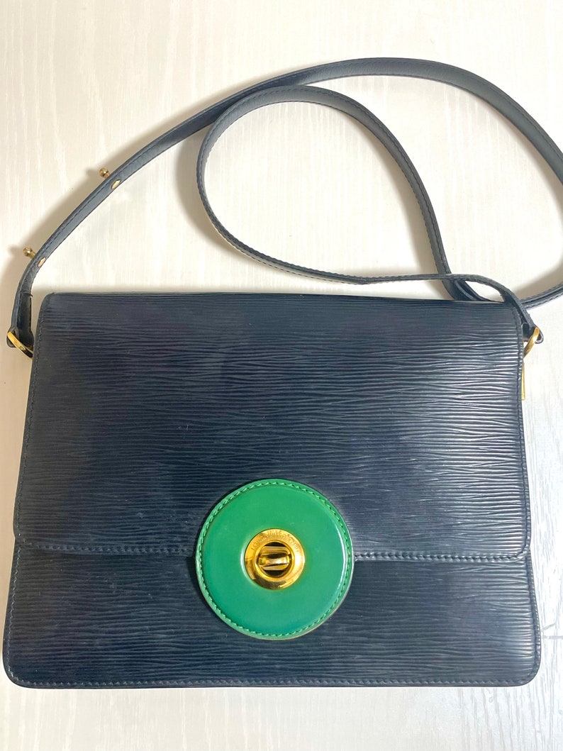 Louis Vuitton  Vintage rare black epi mod shoulder Bag with green bullseye