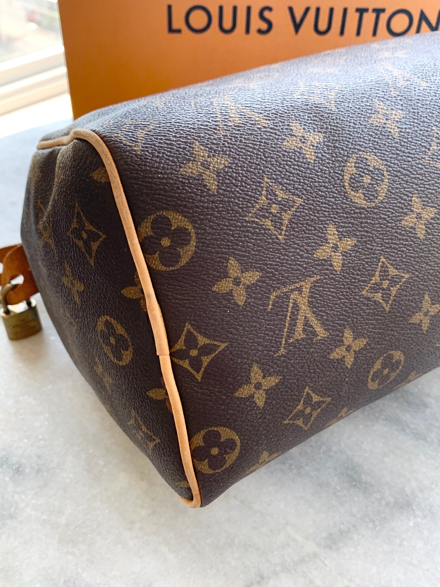 [SOLD] Louis Vuitton  Speedy 25 Monogram Satchel Bag