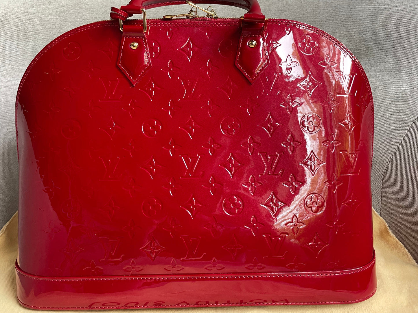 Louis Vuitton Alma PM Red Monogram Vernis (RRP £1650)