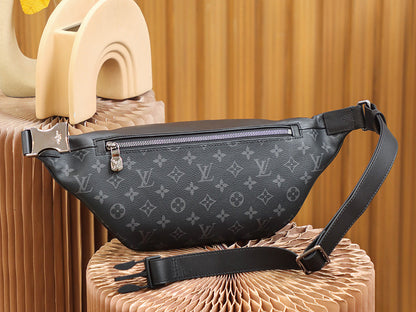 Louis Vuitton Discovery Bumbag