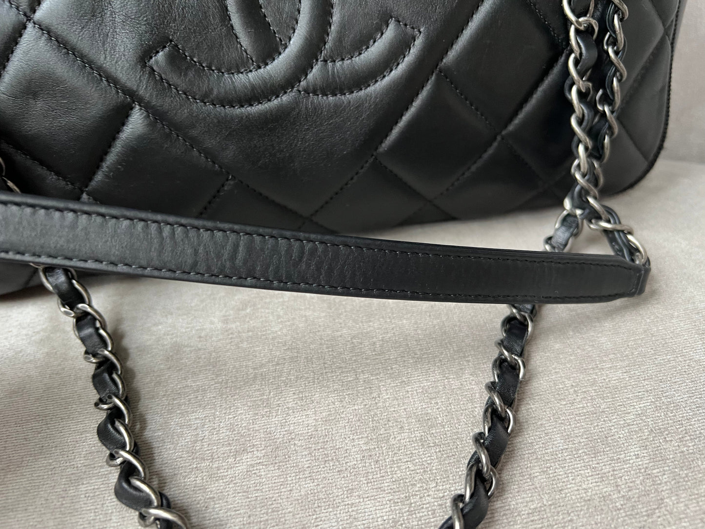 Chanel Diamond CC Ballerine Shoulder Bag in Black Calfskin with Ruthenium Hardware