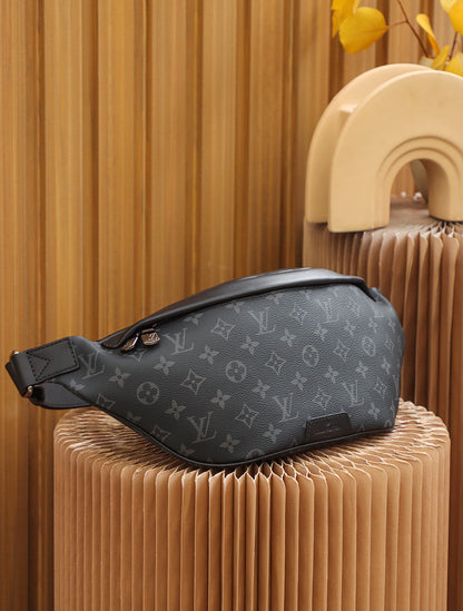 Louis Vuitton Discovery Bumbag