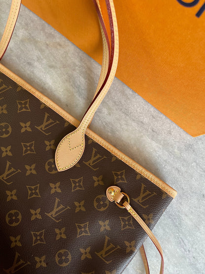 Louis Vuitton 2022 Neverfull MM Monogram Tote Bag in Cherry