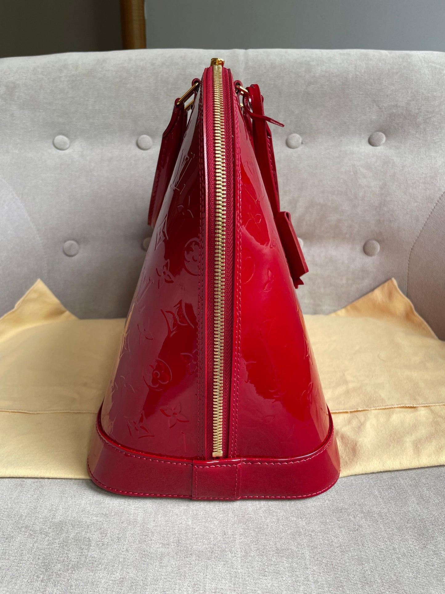 Louis Vuitton Alma PM Red Monogram Vernis (RRP £1650)