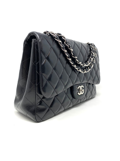 Chanel Classic Flap Bag Jumbo