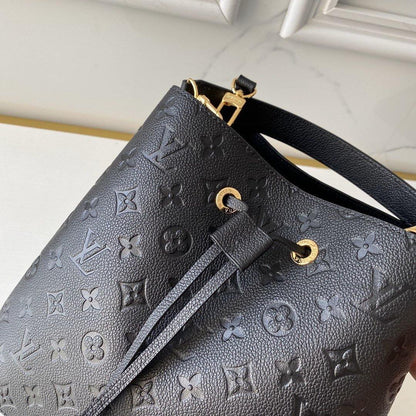 Louis Vuitton  NeoNoe MM Bag