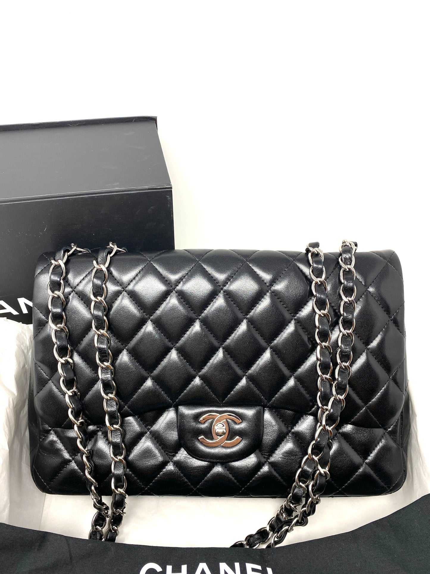 Chanel Classic Flap Bag Jumbo