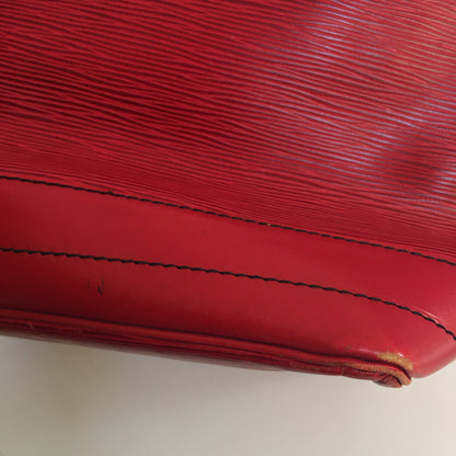 Louis Vuitton  Noe Shoulder Bag in Red Leather