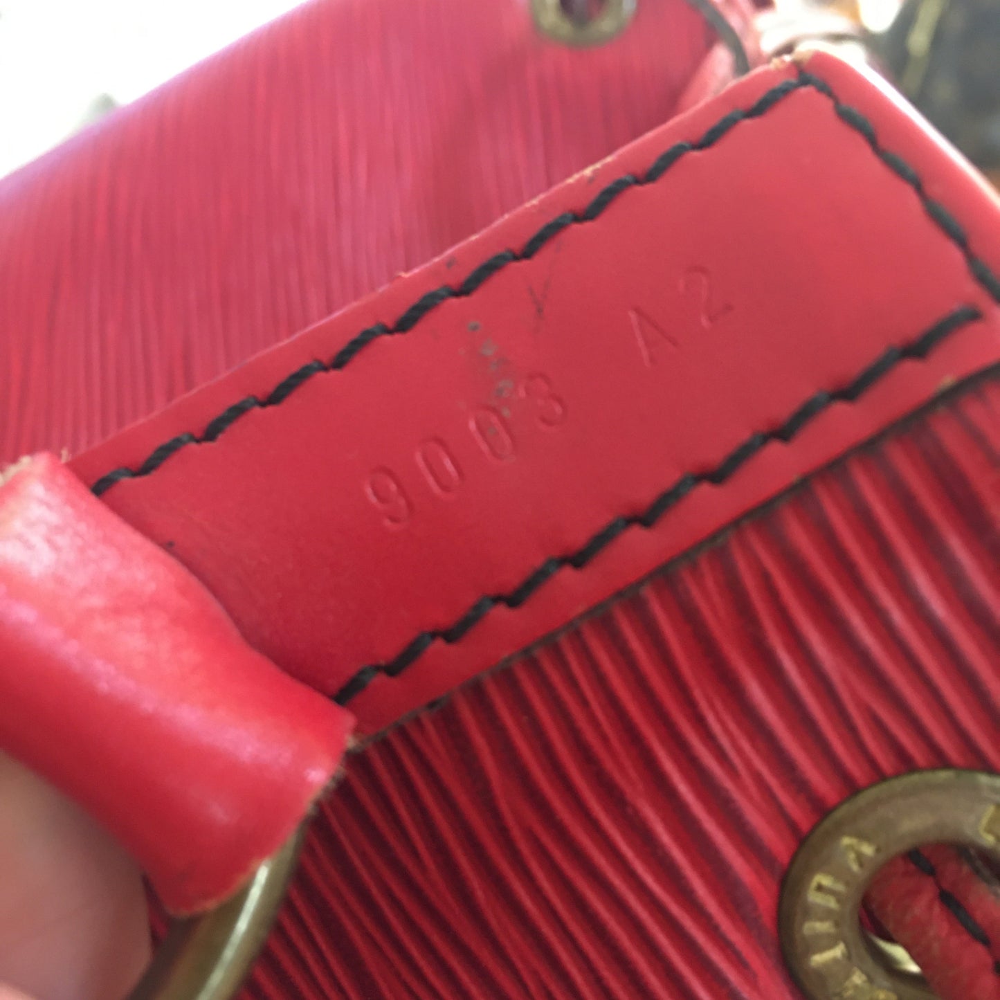 Louis Vuitton  Noe Shoulder Bag in Red Leather