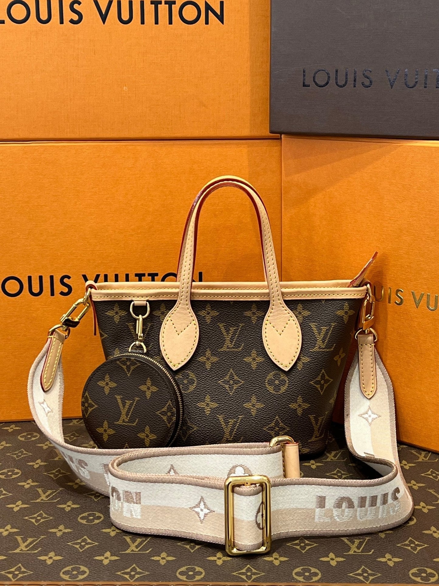 Louis Vuitton - neverfull bb toile monogramme