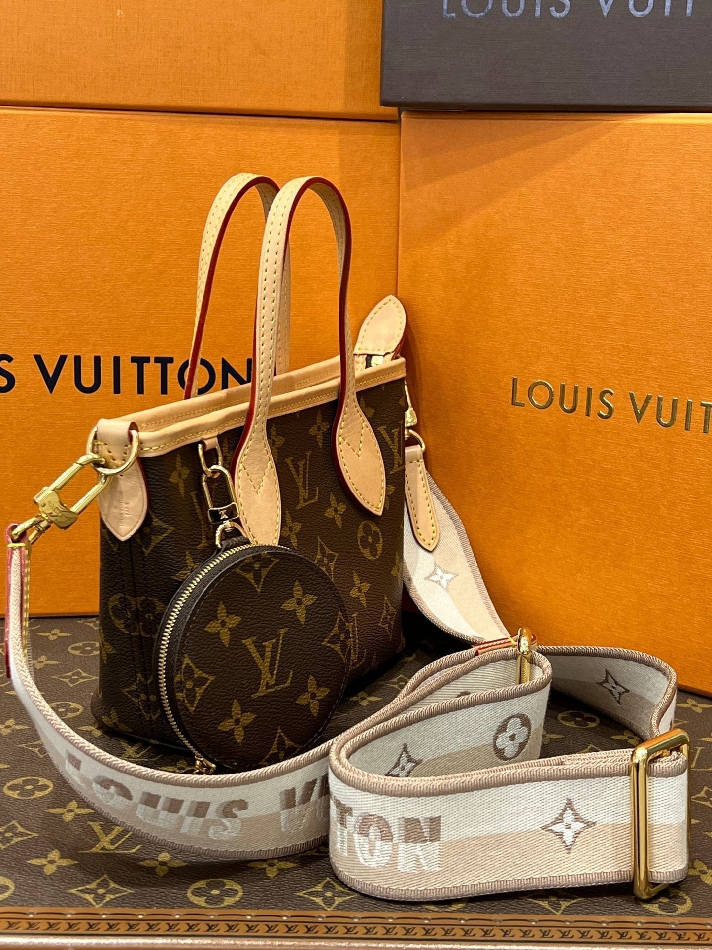 Louis Vuitton - neverfull bb toile monogramme