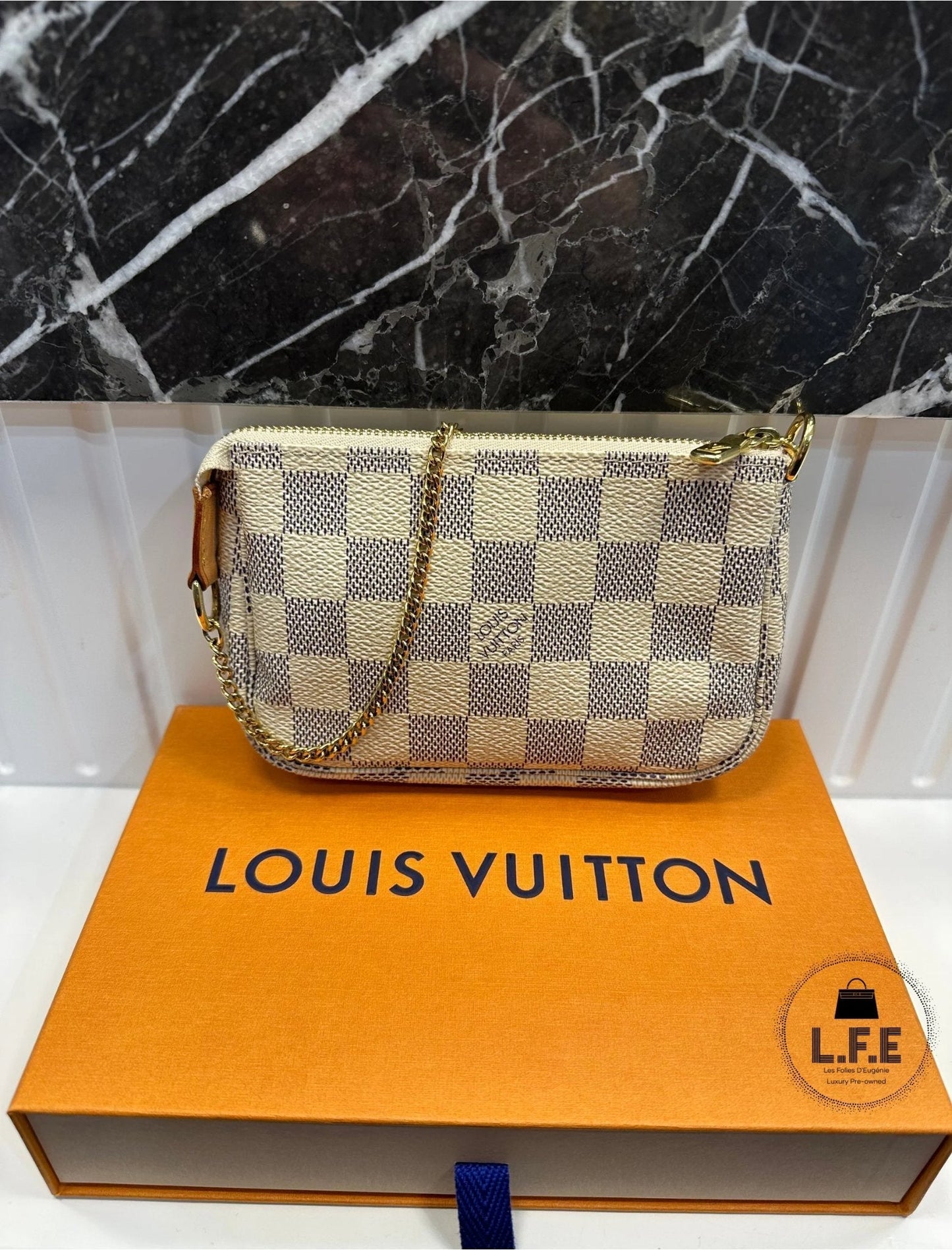 Louis Vuitton - Sac Pochette Accessoires Mini