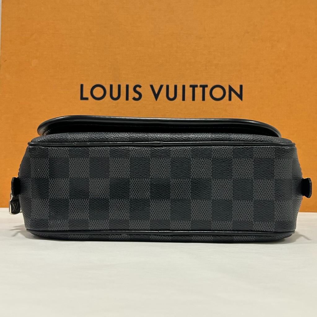 Louis vuitton - Trousse de toilette homme.