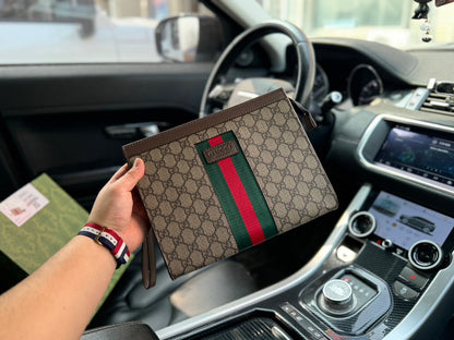 Gucci Clutch ( wristlet)