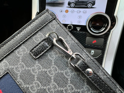 Gucci Clutch ( wristlet)