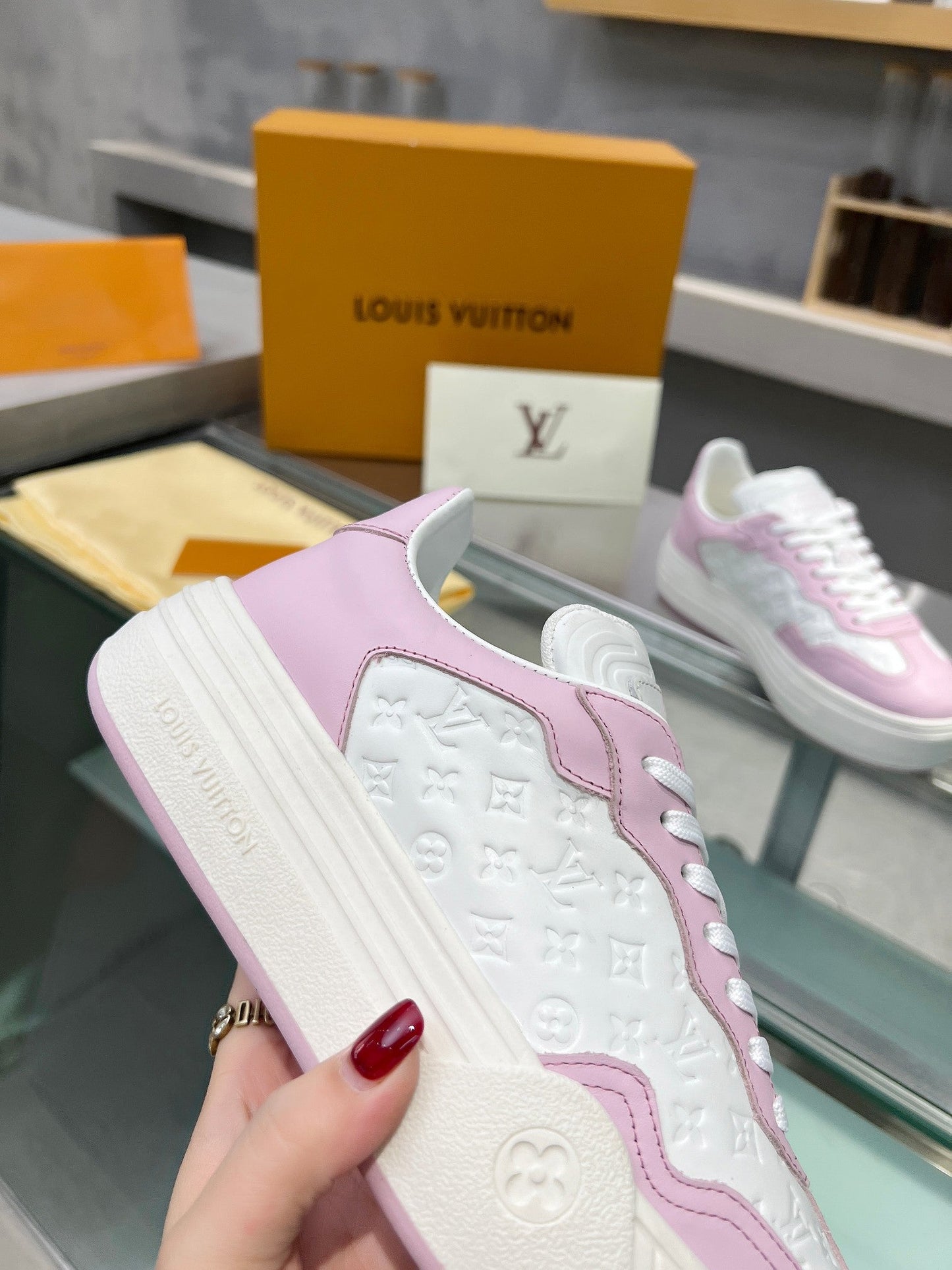 Louis Vuitton  Sneakers