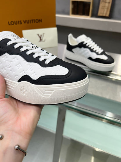 Louis Vuitton  Sneakers