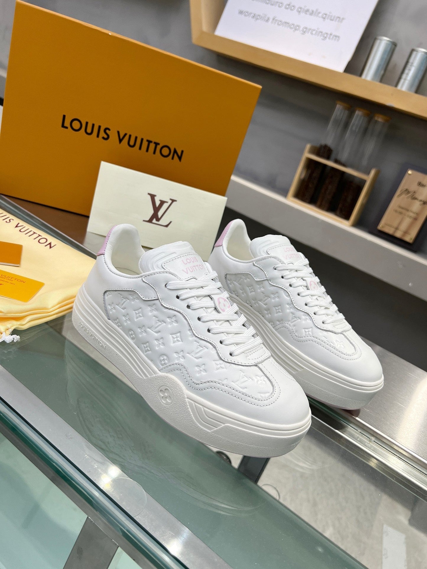 Louis Vuitton  Sneakers