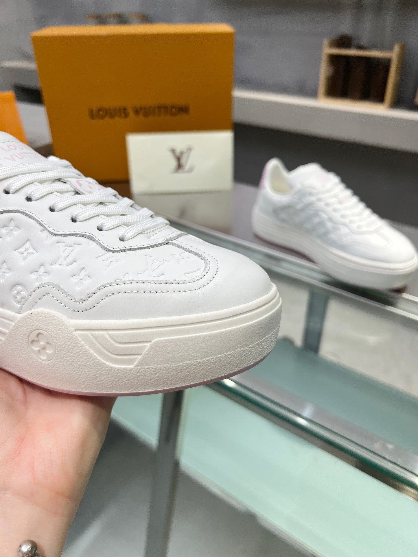 Louis Vuitton  Sneakers