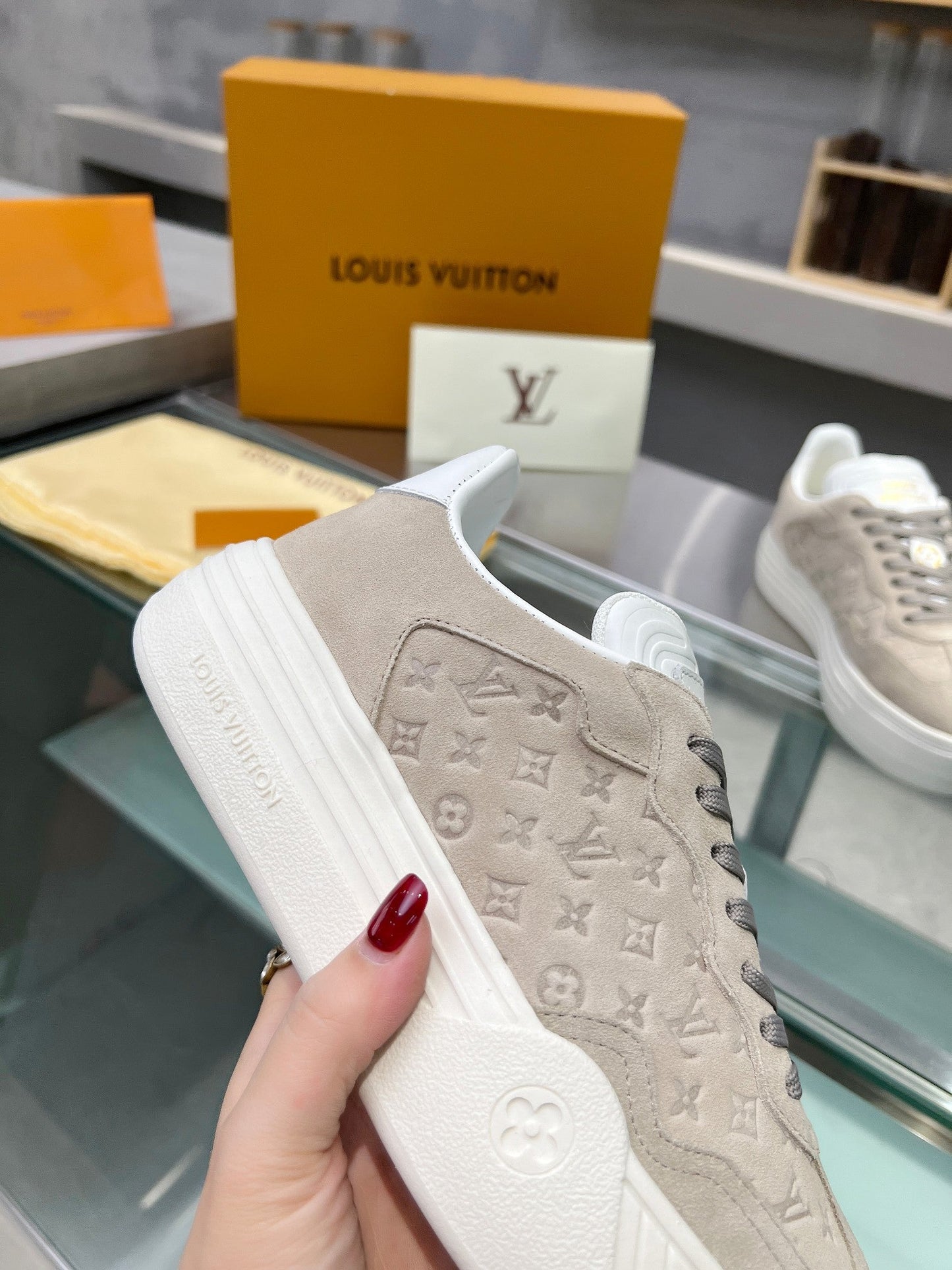 Louis Vuitton  Sneakers