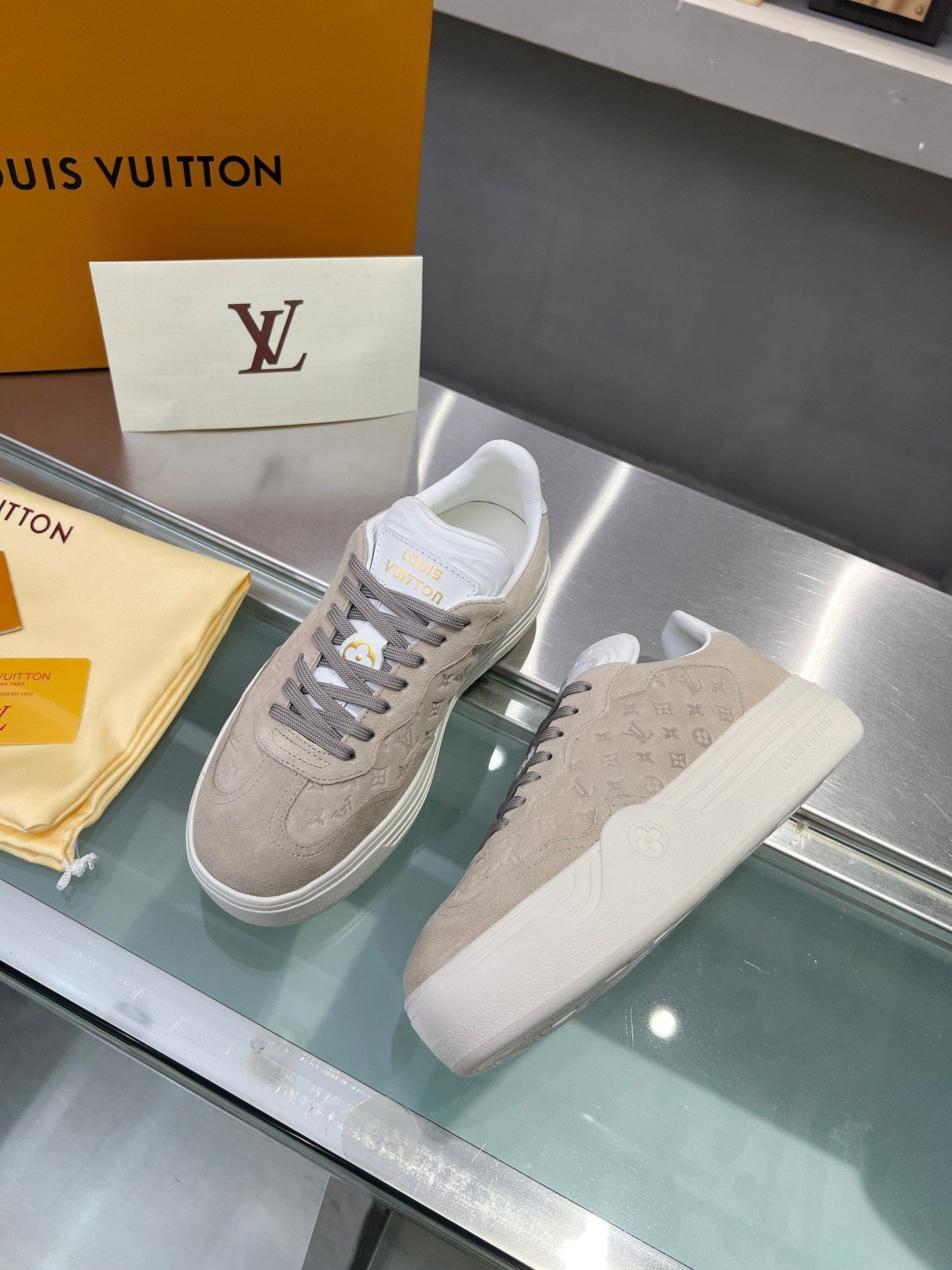 Louis Vuitton  Sneakers