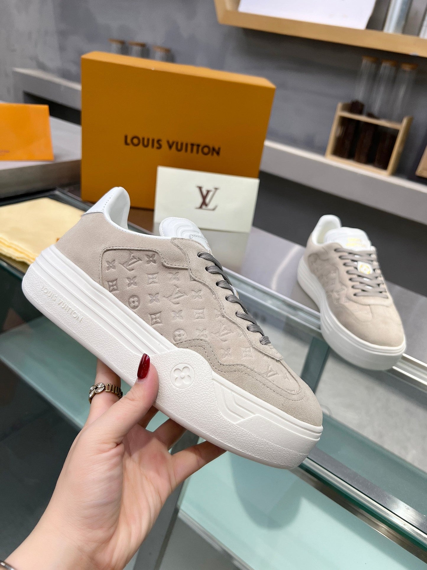 Louis Vuitton  Sneakers