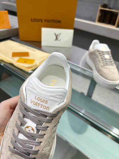 Louis Vuitton  Sneakers