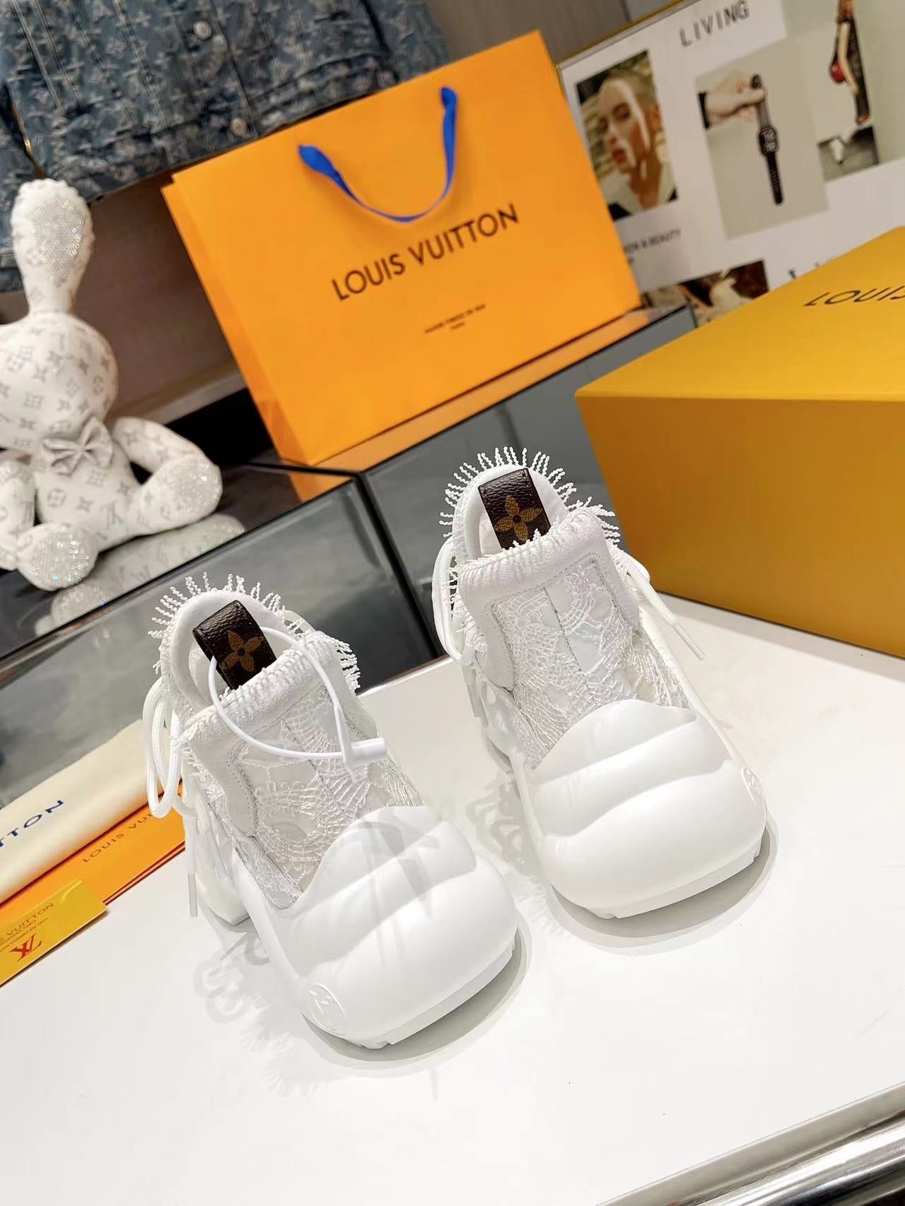 Louis Vuitton  Sneakers