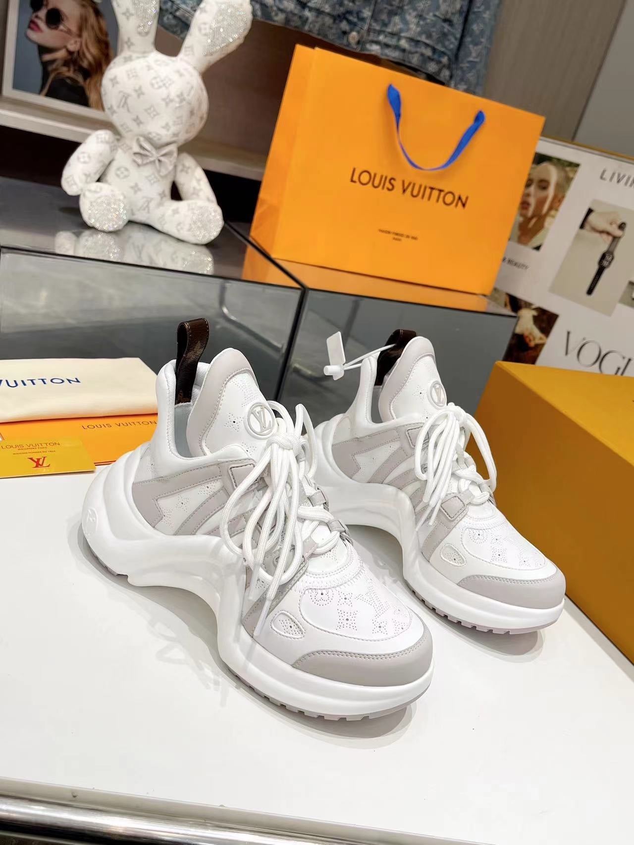 Louis Vuitton  Sneakers