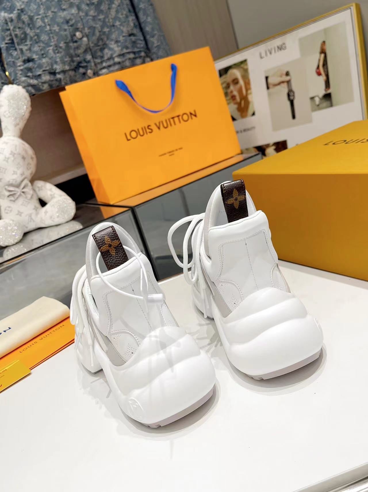 Louis Vuitton  Sneakers