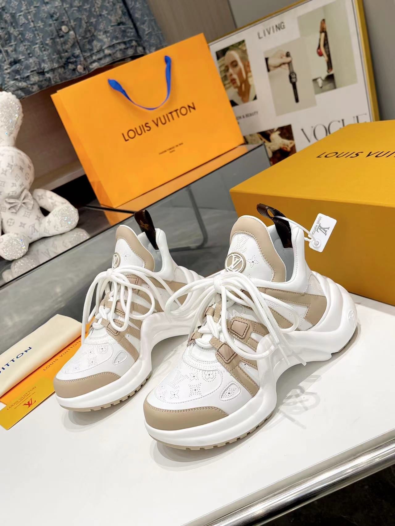 Louis Vuitton  Sneakers