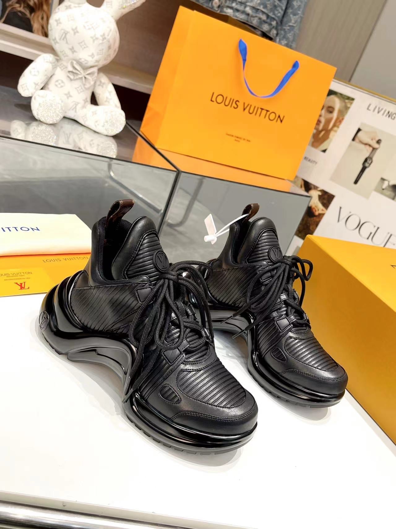 Louis Vuitton  Sneakers