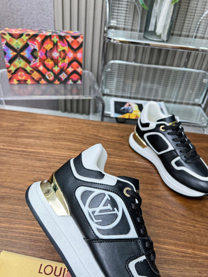 Louis Vuitton  Sneakers