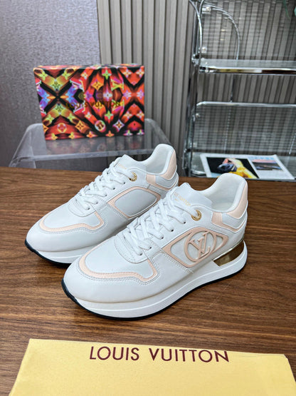 Louis Vuitton  Sneakers