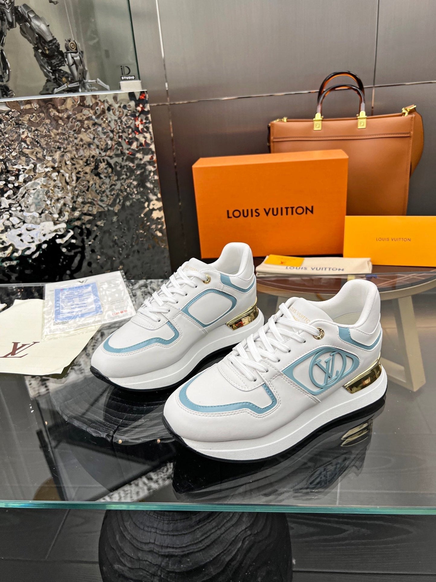 Louis Vuitton  Sneakers