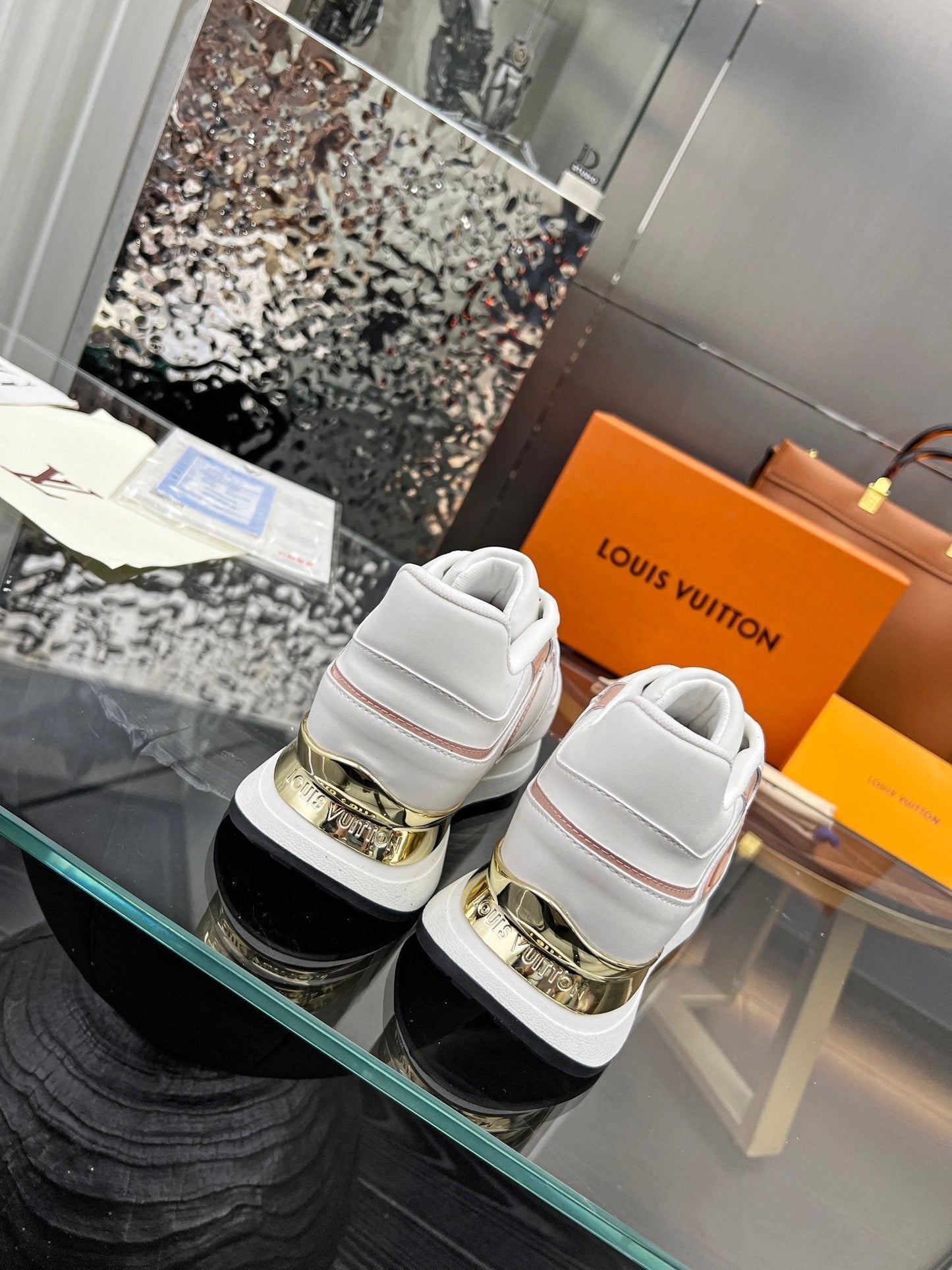 Louis Vuitton  Sneakers