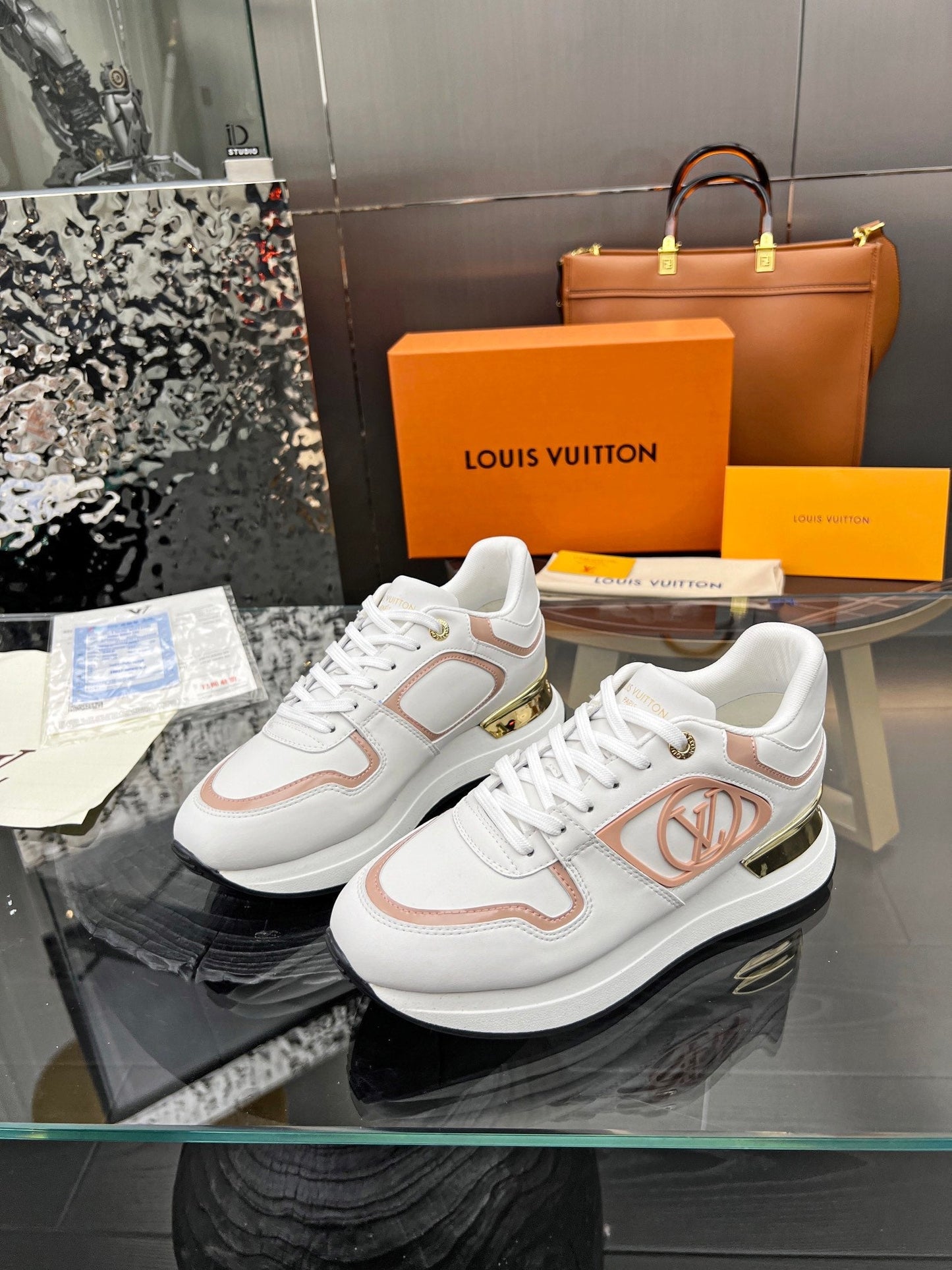 Louis Vuitton  Sneakers