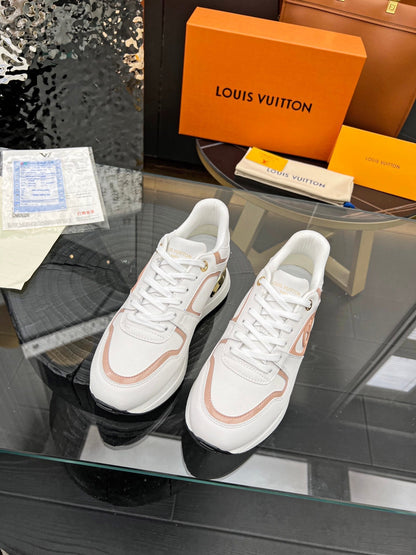 Louis Vuitton  Sneakers