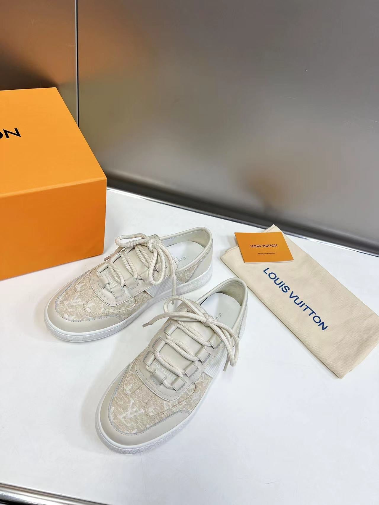 Louis Vuitton  Sneakers