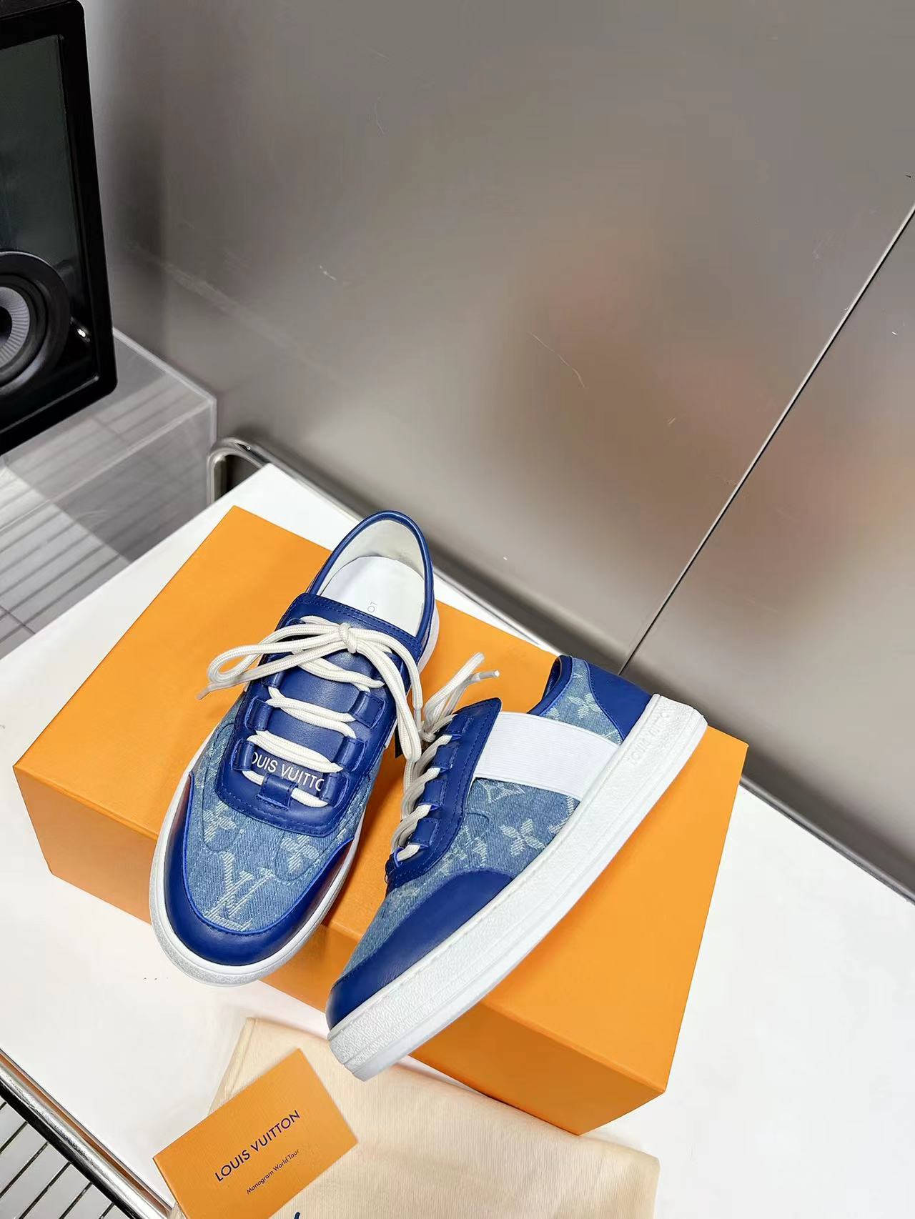 Louis Vuitton  Sneakers