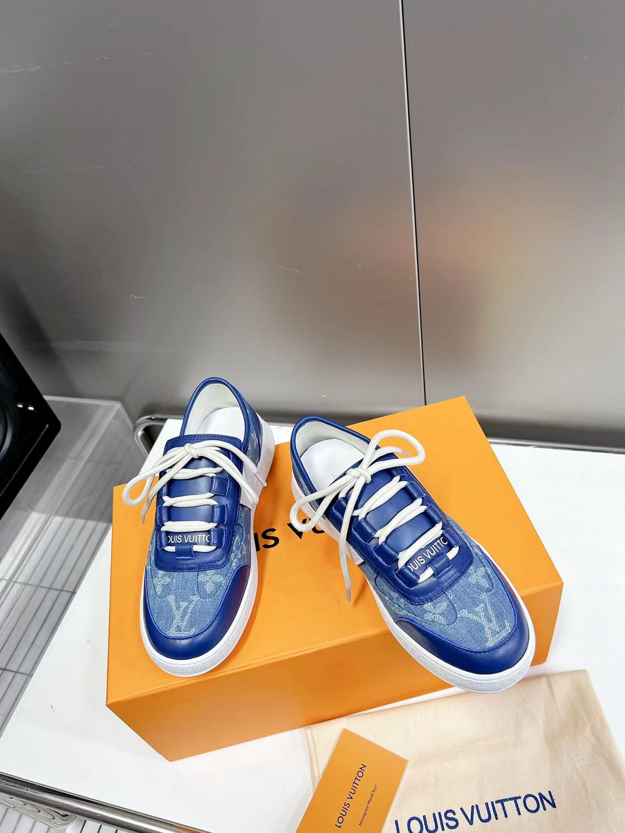 Louis Vuitton  Sneakers